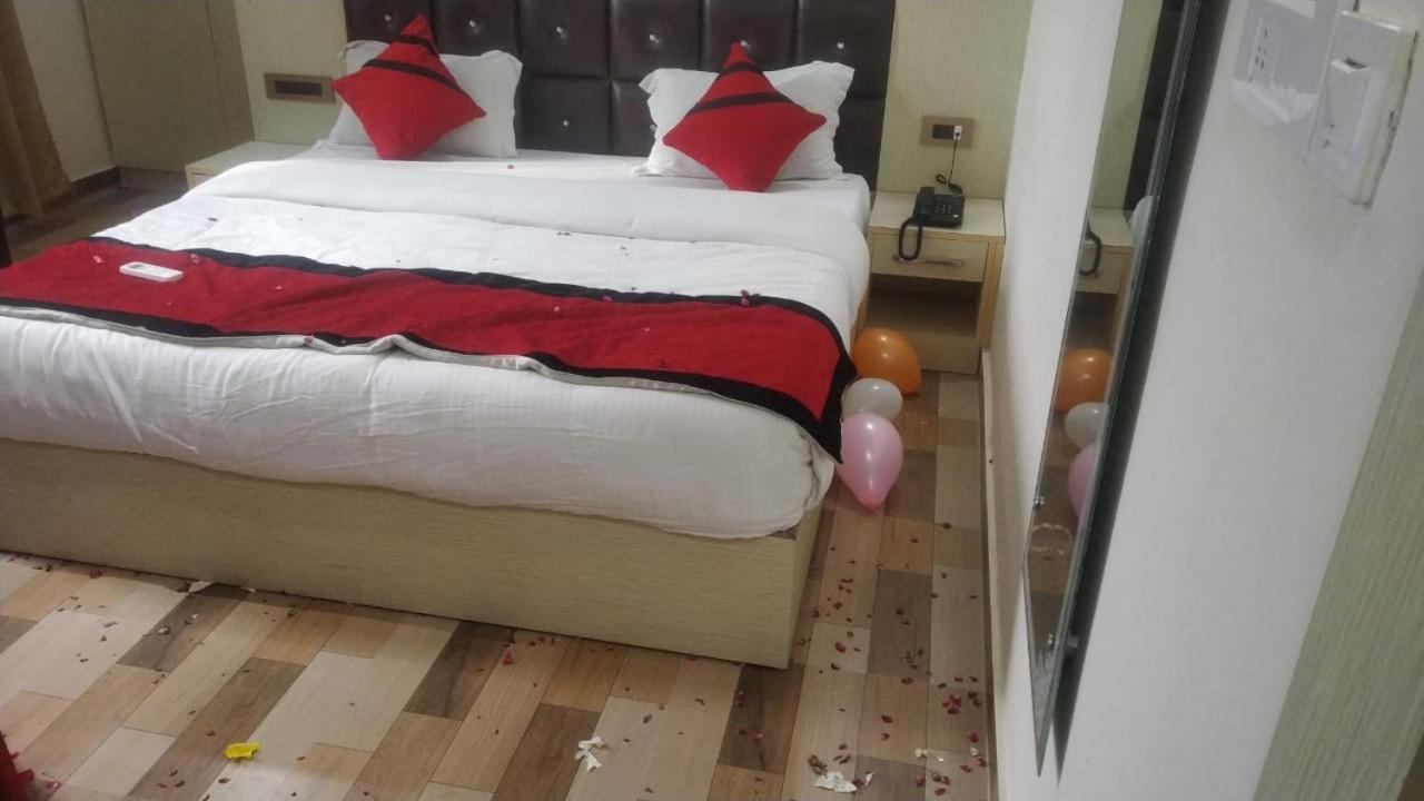 Hotel Ss Grand Лакхнау Екстер'єр фото