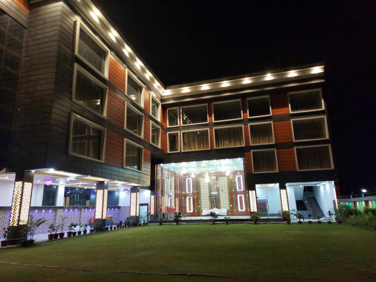 Hotel Ss Grand Лакхнау Екстер'єр фото